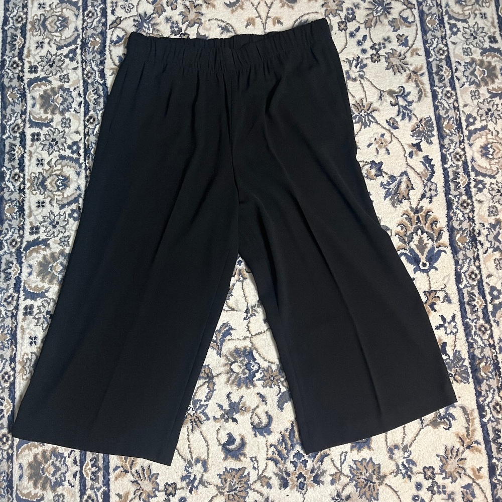 H&M Black Wide Leg Elastic Waist Cropped Pants